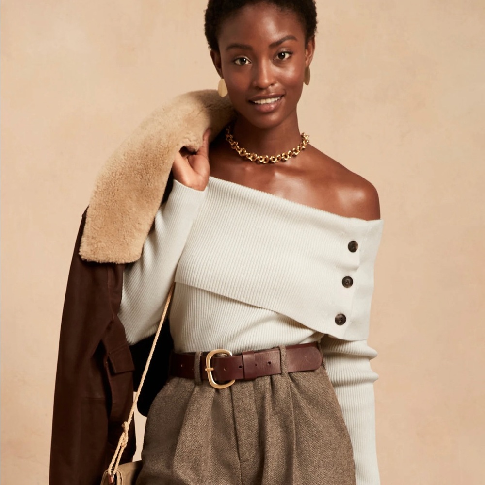 Banana Republic cream off-shoulder sweater